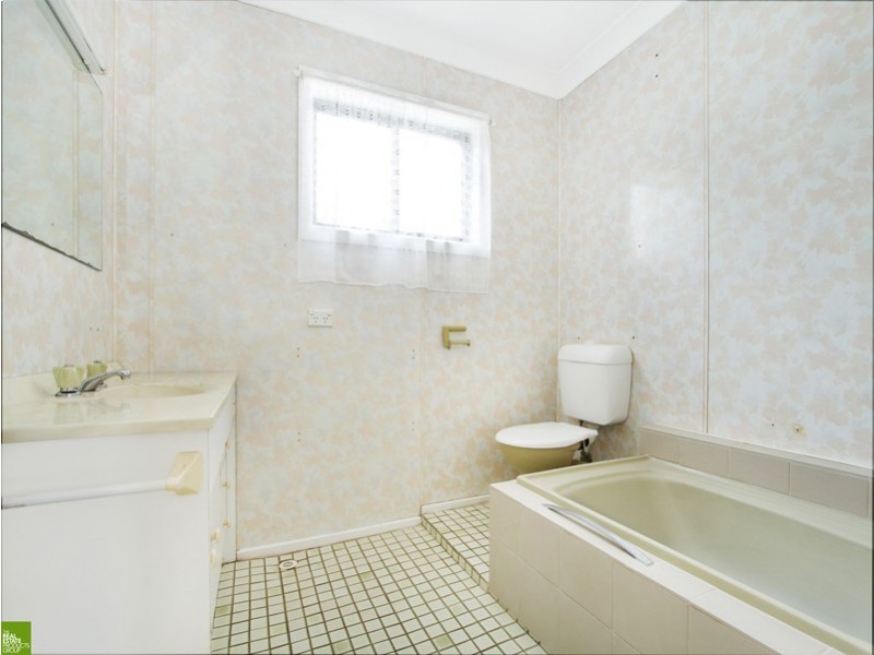 32 Gallop Street, Berkeley NSW 2506