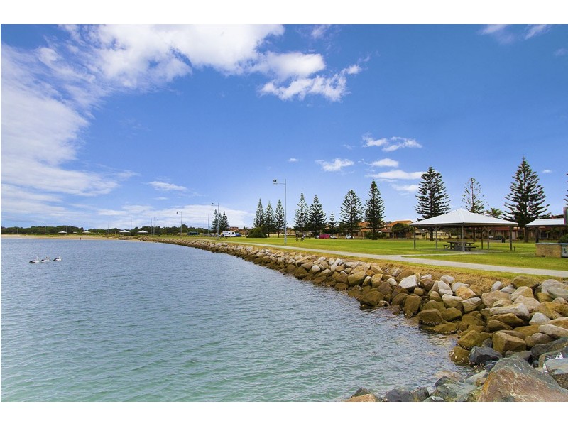 11/46 Peterborough Avenue, Lake Illawarra NSW 2528