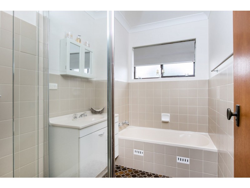 11/46 Peterborough Avenue, Lake Illawarra NSW 2528