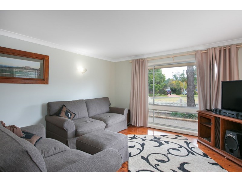 33 Culgoa Crescent, Koonawarra NSW 2530