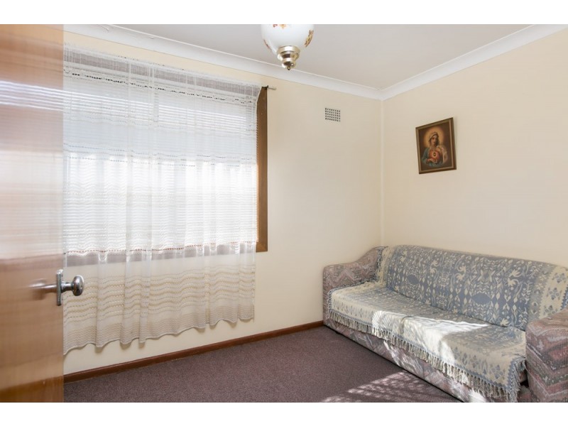 51 Garrard Avenue, Mount Warrigal NSW 2528