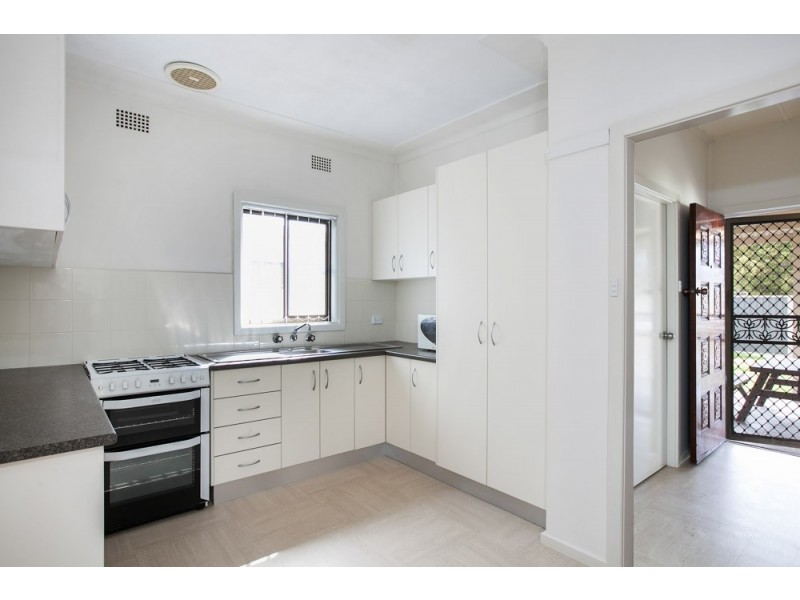 13 Terry Avenue, Warilla NSW 2528