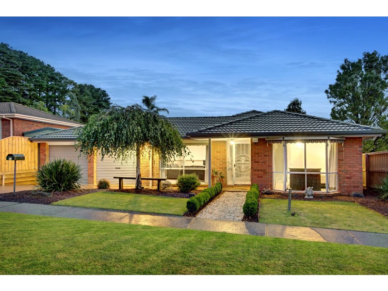 14 Sandy Wynd, Kilsyth South VIC 3137