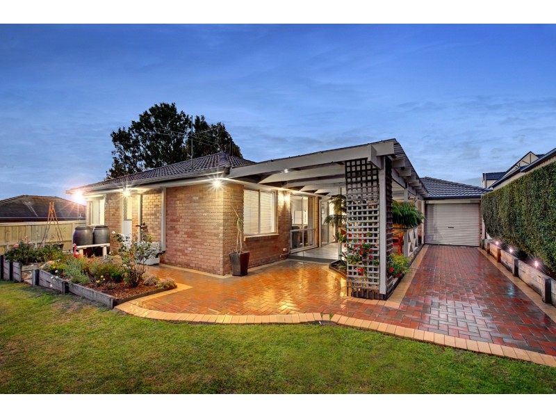 14 Sandy Wynd, Kilsyth South VIC 3137