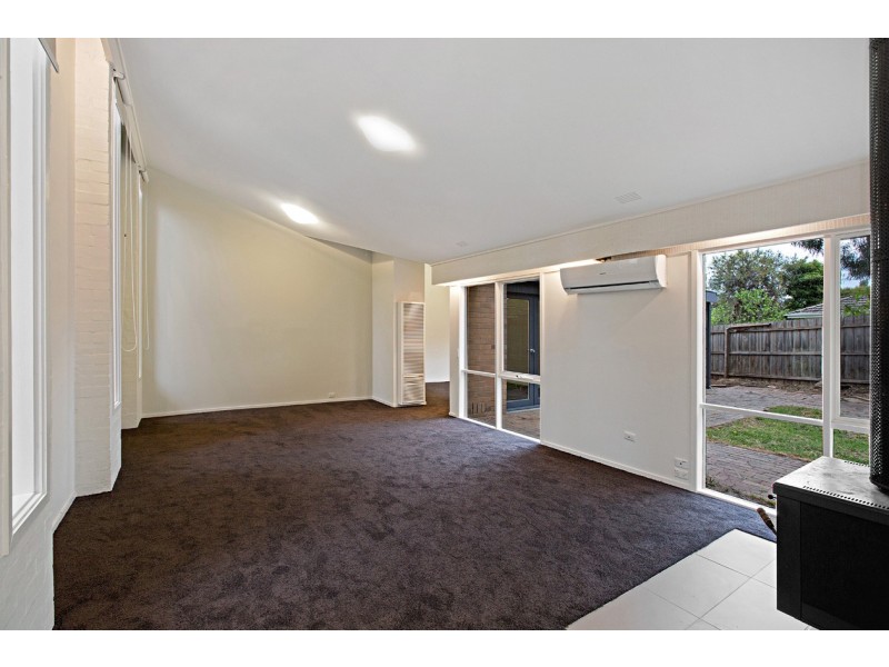69A Gateshead Drive, Wantirna South VIC 3152