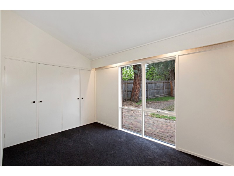 69A Gateshead Drive, Wantirna South VIC 3152