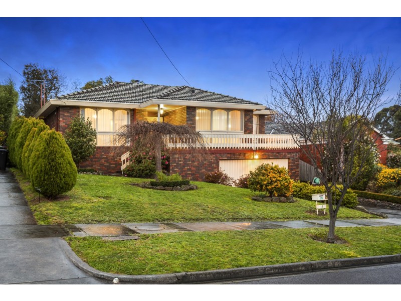17 Braeside Drive, Doncaster VIC 3108
