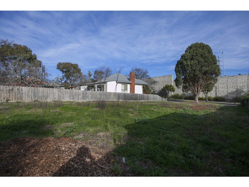 12 Burwood Avenue, Ringwood VIC 3134