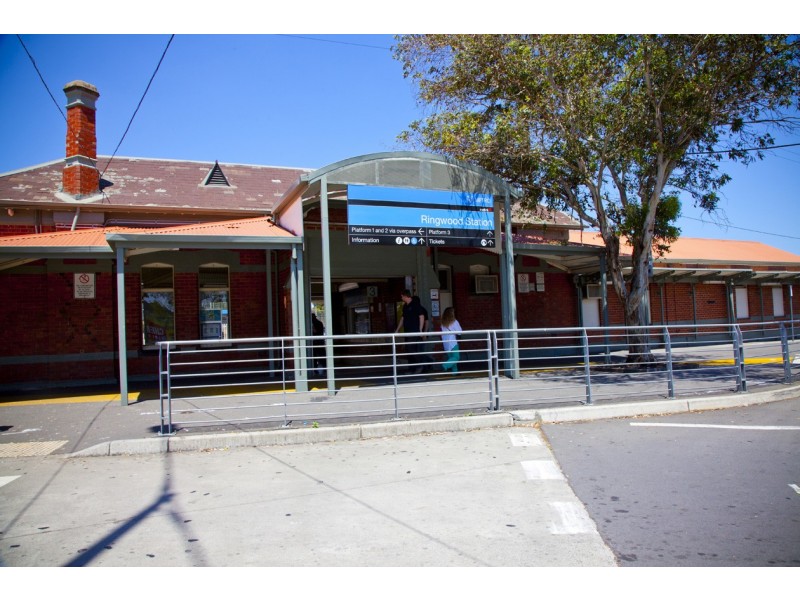 12 Burwood Avenue, Ringwood VIC 3134