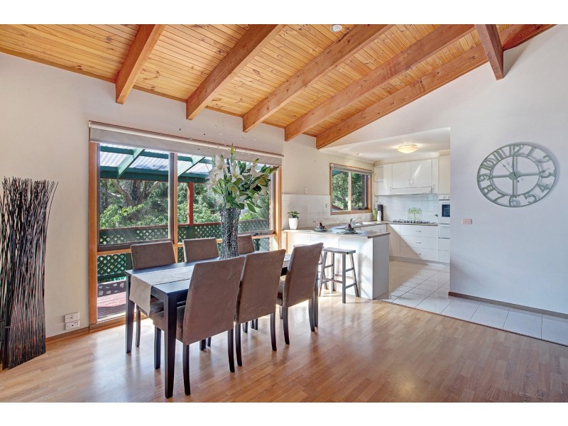 24 Sorrel Crescent, Warranwood VIC 3134