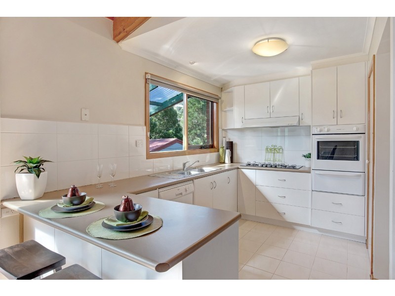 24 Sorrel Crescent, Warranwood VIC 3134