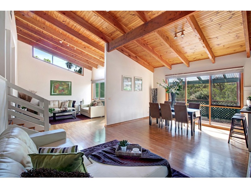 24 Sorrel Crescent, Warranwood VIC 3134