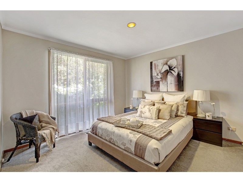 24 Sorrel Crescent, Warranwood VIC 3134