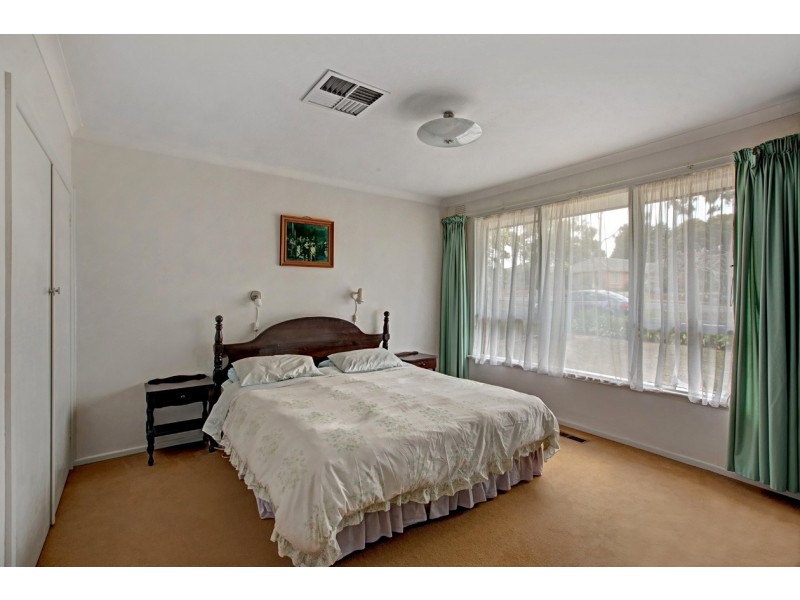 877 High Street Road, Glen Waverley VIC 3150