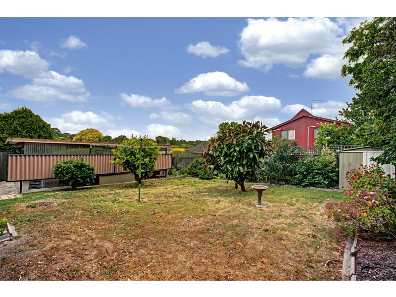 877 High Street Road, Glen Waverley VIC 3150