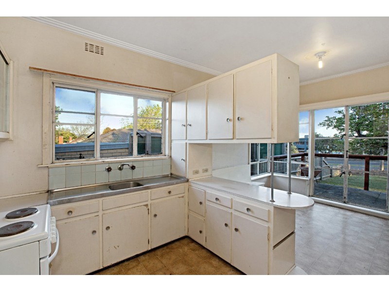 585 Whitehorse Road, Mitcham VIC 3132