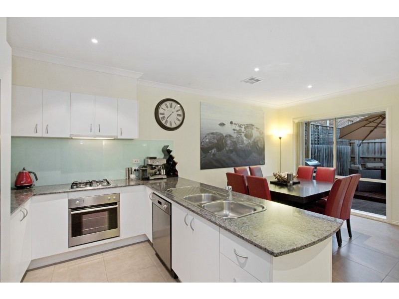 5 Mintleaf Grove, Mitcham VIC 3132