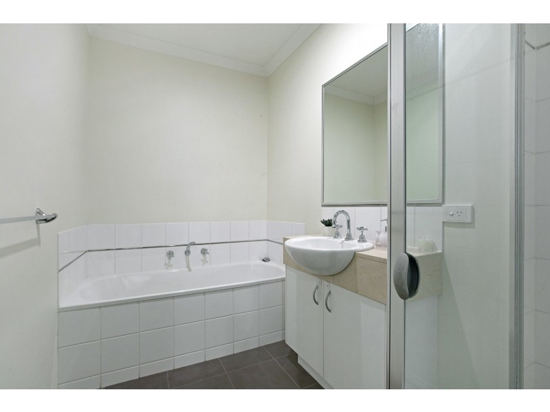 5 Mintleaf Grove, Mitcham VIC 3132