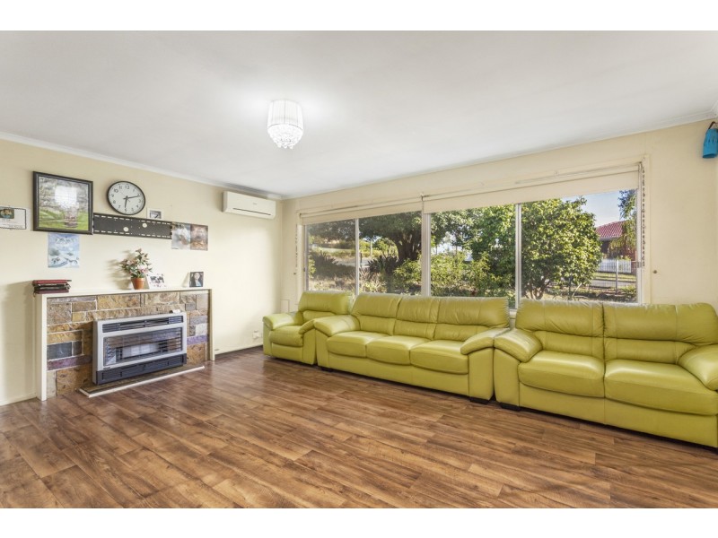 2 Neville Street, Mooroolbark VIC 3138