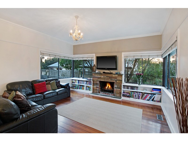 8 Walter Street, Mitcham VIC 3132