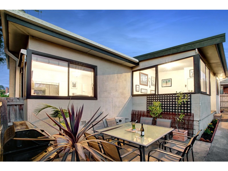 8 Walter Street, Mitcham VIC 3132