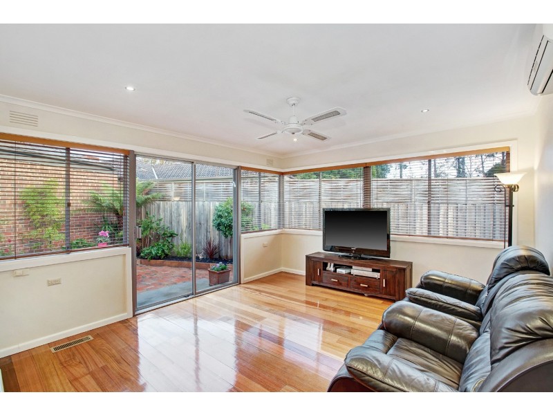 1/66 Rosstrevor Crescent, Mitcham VIC 3132
