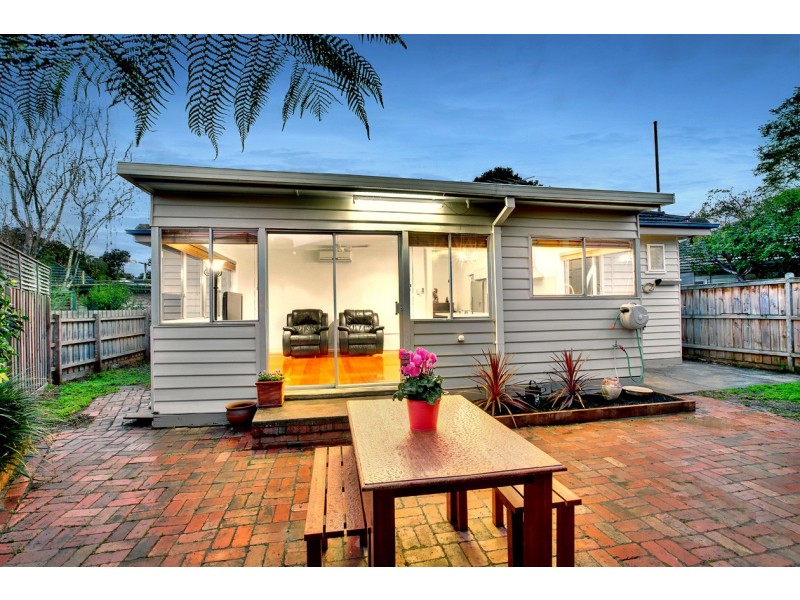 1/66 Rosstrevor Crescent, Mitcham VIC 3132