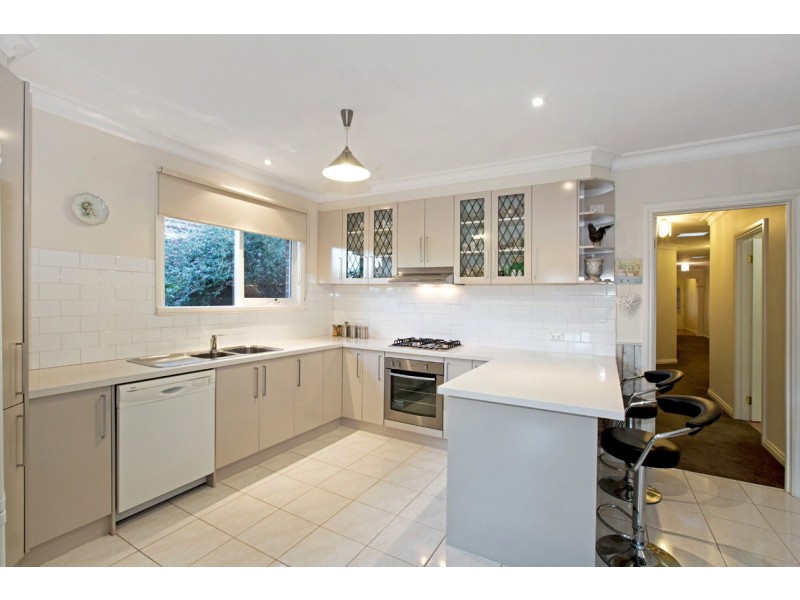 5a Doncaster East Road, Mitcham VIC 3132