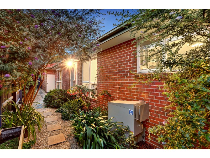 5a Doncaster East Road, Mitcham VIC 3132