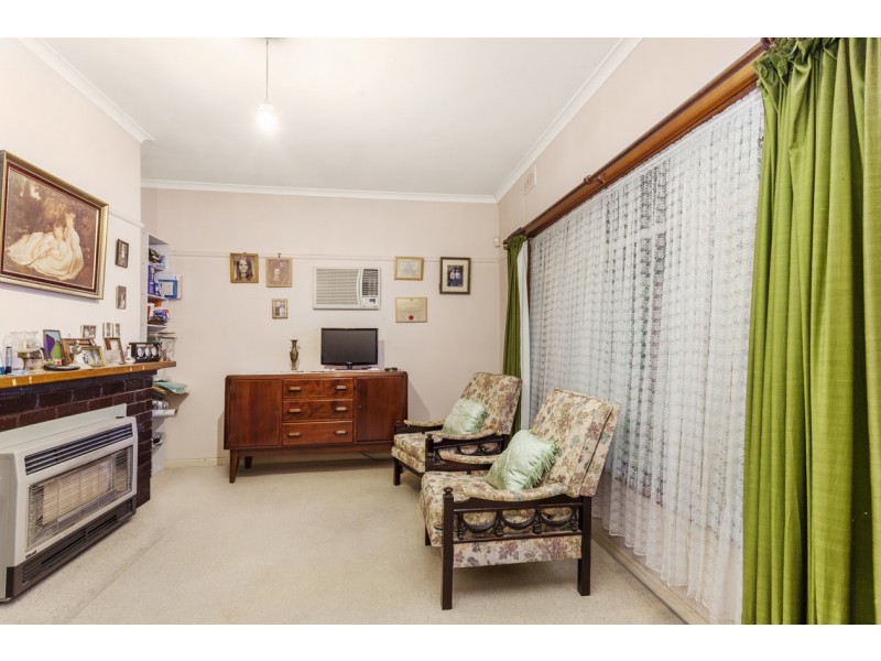 4 Duckham Street, Blackburn VIC 3130