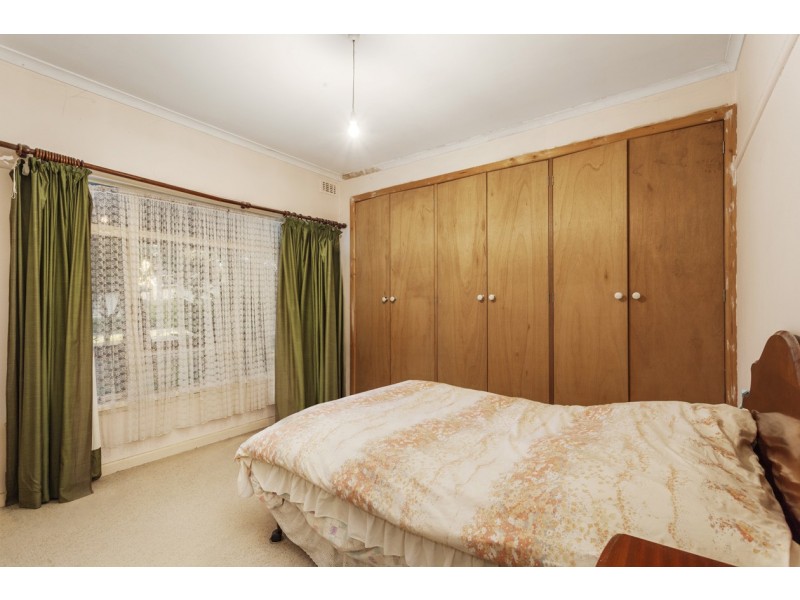 4 Duckham Street, Blackburn VIC 3130