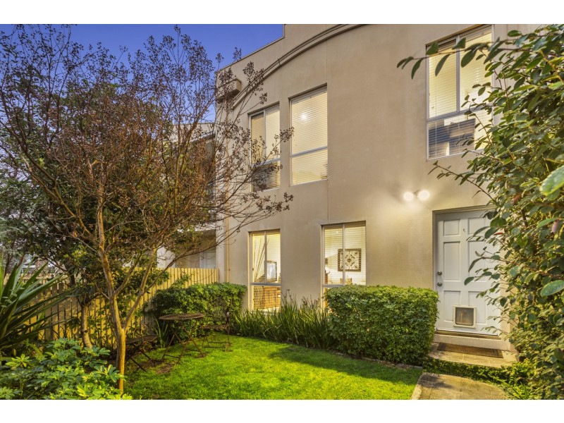 4/212 Charman Road, Cheltenham VIC 3192