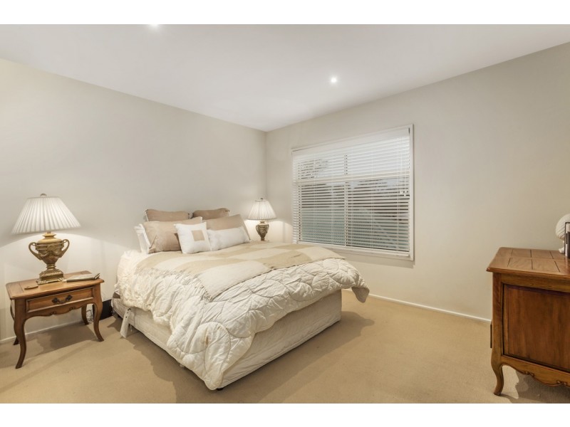 4/212 Charman Road, Cheltenham VIC 3192