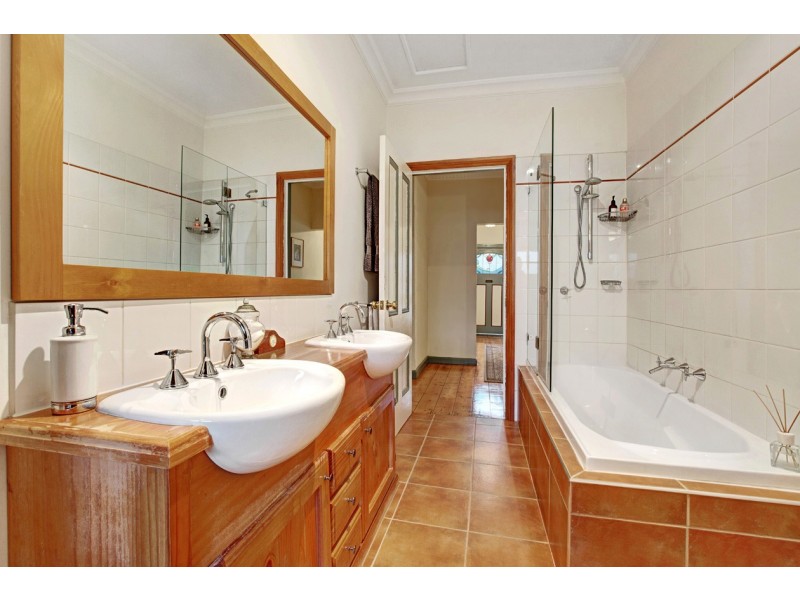 78 Mt Dandenong Road, Ringwood East VIC 3135