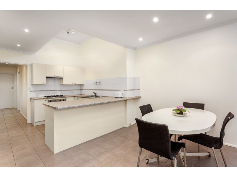 2/4 Central Avenue, Bayswater North VIC 3153