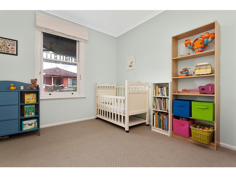 4 Junction Street, Seddon VIC 3011