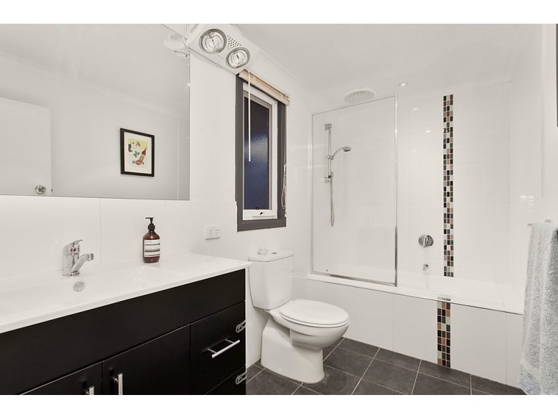 4 Junction Street, Seddon VIC 3011