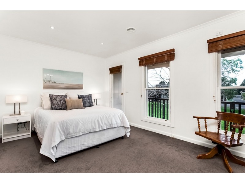 111 John Liston Drive, Newport VIC 3015