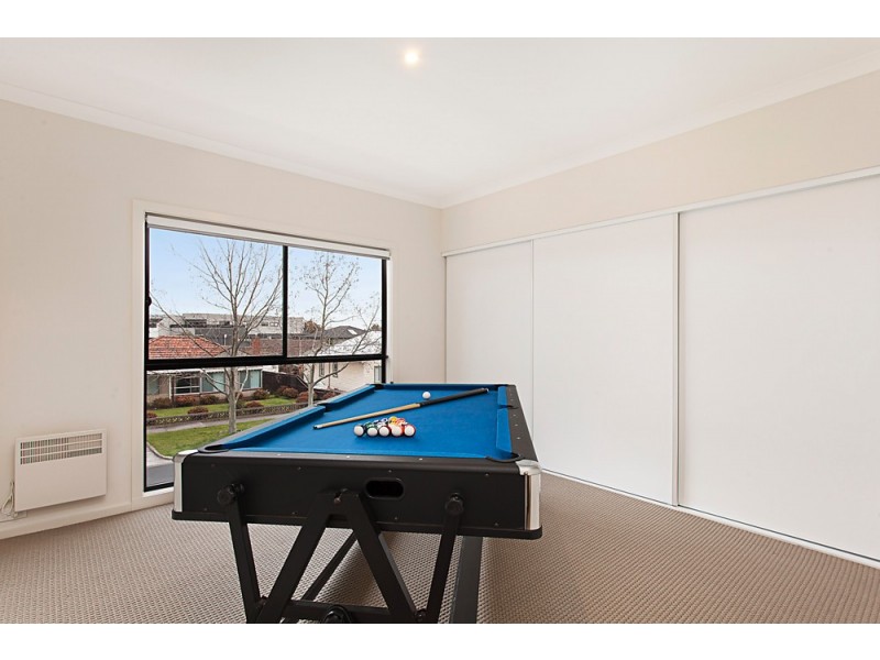 2/2 Ormond Road, West Footscray VIC 3012
