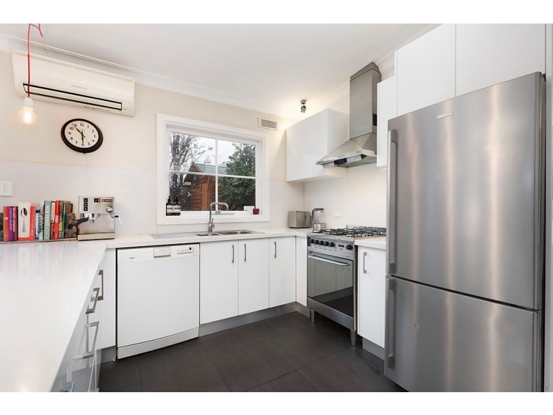 5 Walter Street, Seddon VIC 3011