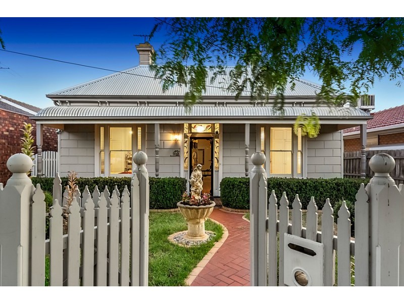 145 Charles Street, Seddon VIC 3011