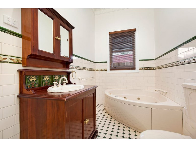 34 Seddon Street, Seddon VIC 3011