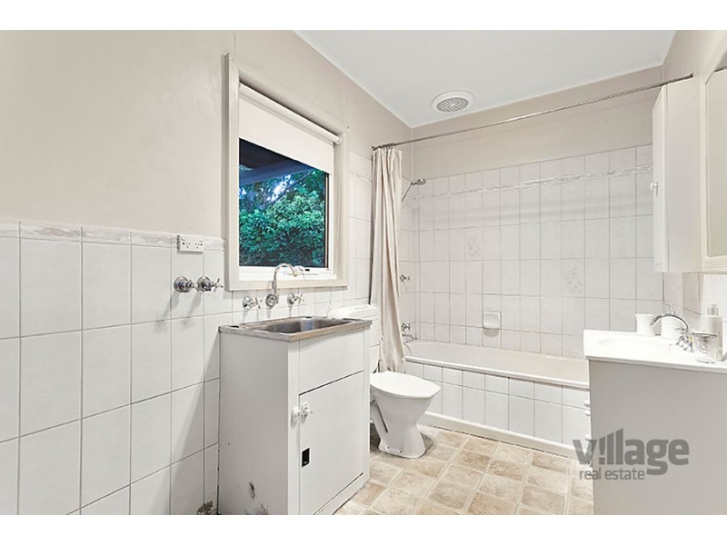 28 Pilgrim Street, Seddon VIC 3011