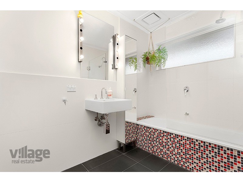 1/42 Bell Avenue, Altona VIC 3018