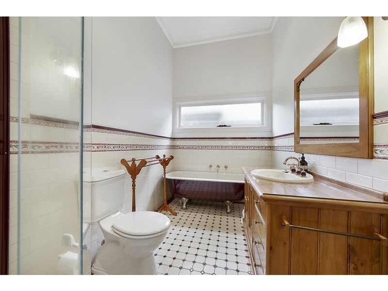 5 Webster Street, Seddon VIC 3011