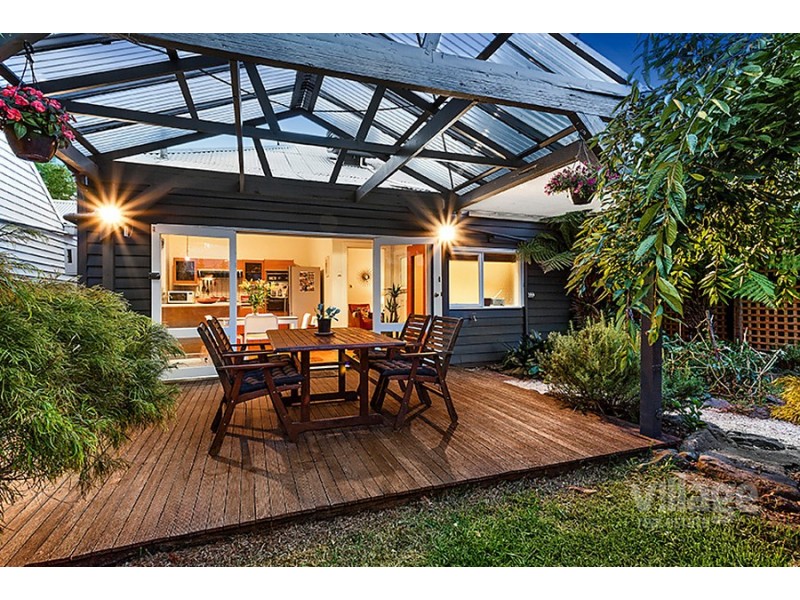 12 Junction Street, Seddon VIC 3011