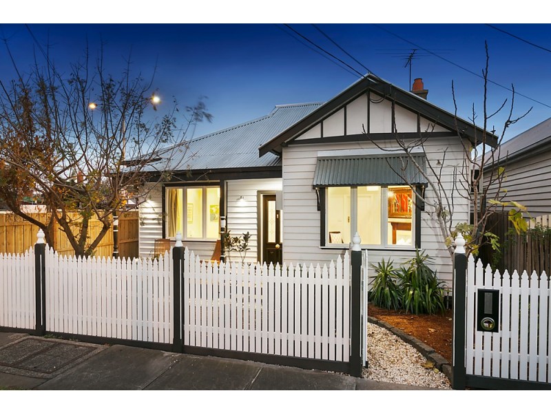 21 Queensville Street, Kingsville VIC 3012