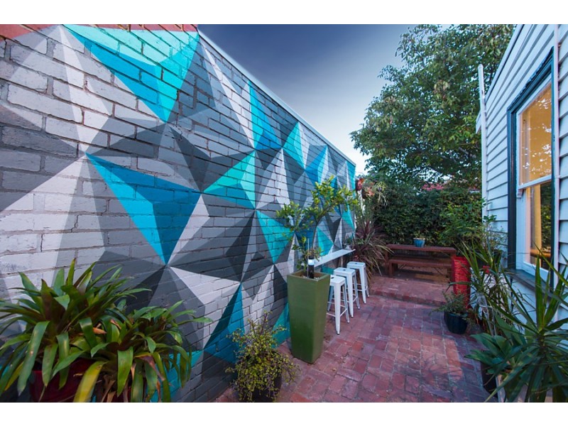 11 Walter Street, Seddon VIC 3011