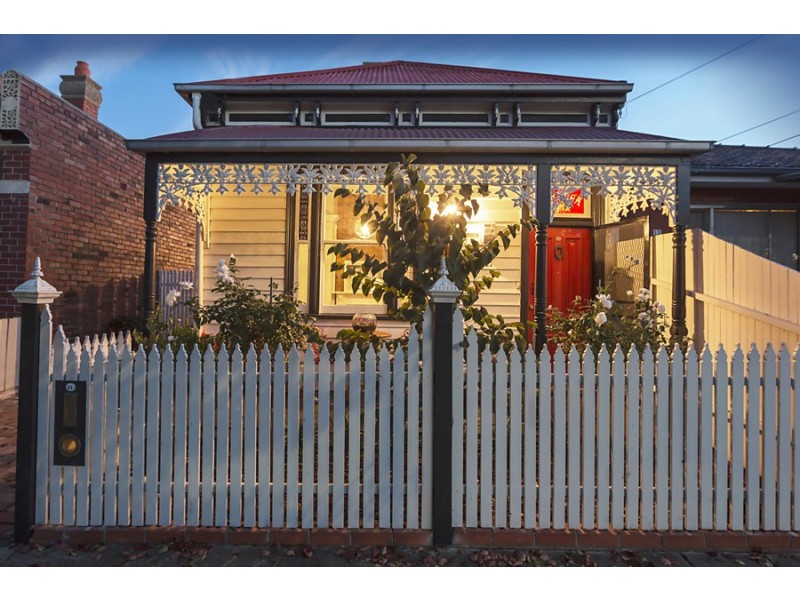 11 Walter Street, Seddon VIC 3011
