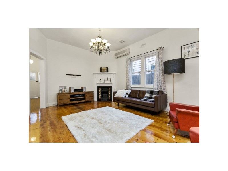 6 Acton Street, Seddon VIC 3011